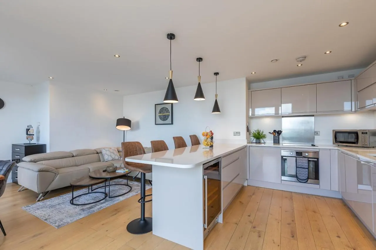Apartamento Unique Sea View Penthouse With Hot Tub Brighton 0*,  Reino Unido